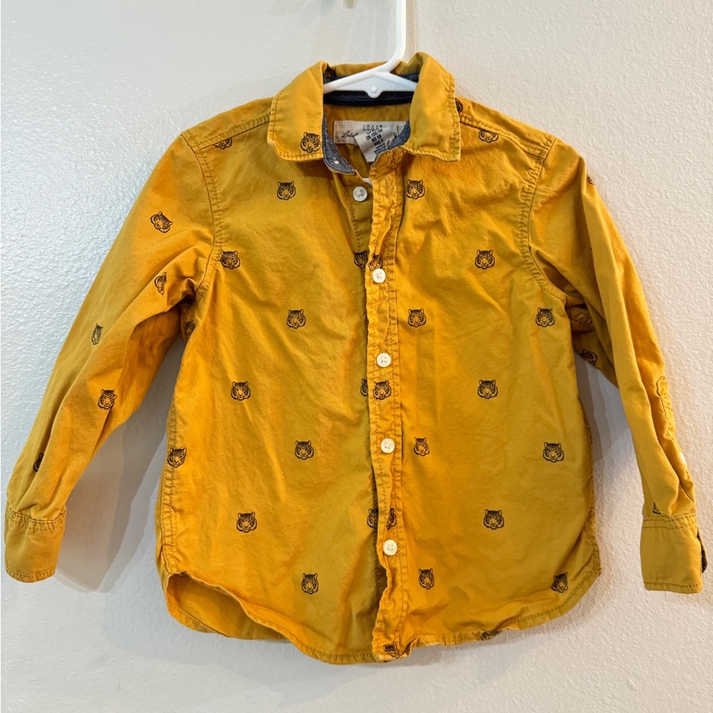 Tiger Print Yellow Kids Buttondown Shirt  size 2-3